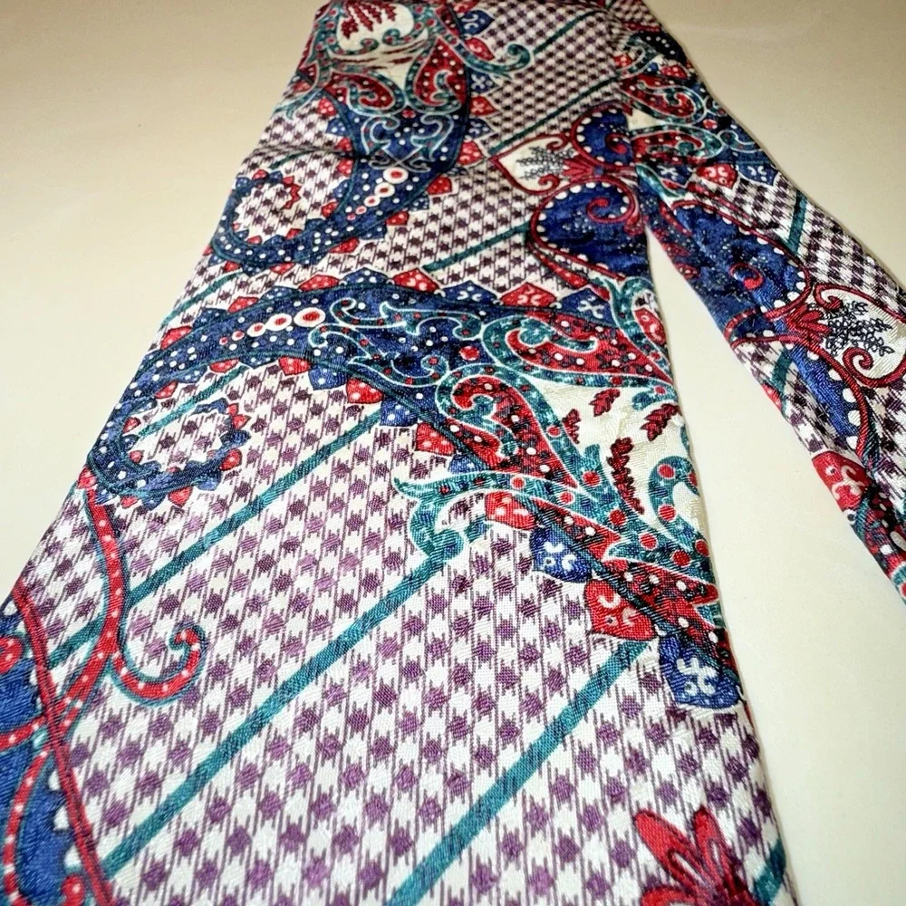 Oscar De La Renta Neckwear Couture Collection 100% Silk Made in USA